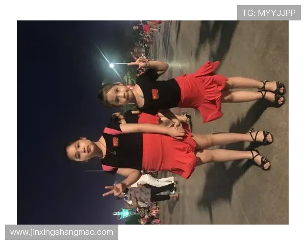 对话杨芳：回顾她的篮球生涯与成长历程的精彩瞬间