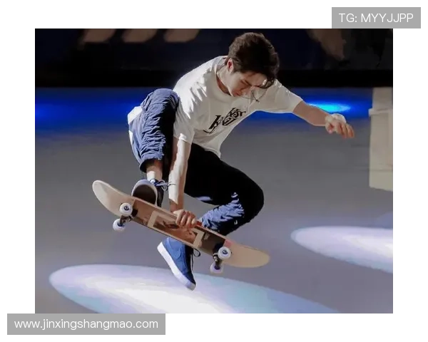 成都滑板队崛起之路:从默默无闻到世界滑板锦标赛的闪耀明星 成都滑板队崛起之路:从默默无闻到世界滑板锦标赛的闪耀明星